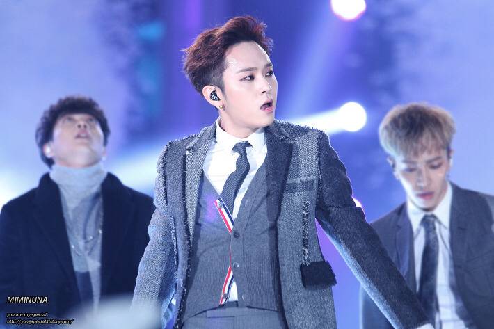 같은 옷 입은 남자아이돌들.jpg | 인스티즈