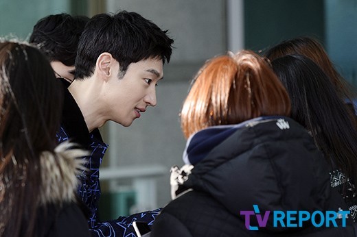 잘생긴 남자랑 대화할때 이런 여성들 의외로 많음 | 인스티즈