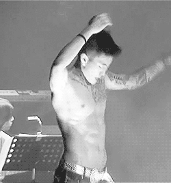 I be like hold up wait a minute boy 어딜 가 너무 쳐다봐서 미안해 | 인스티즈