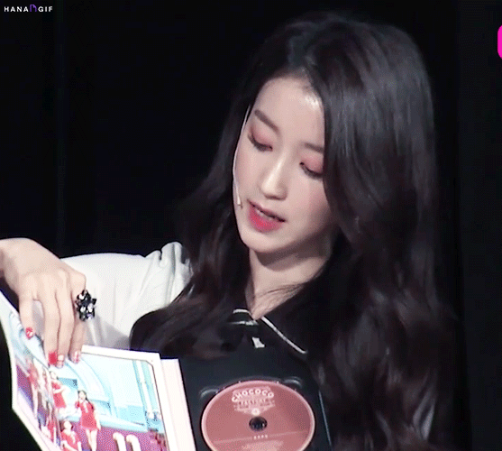 [구구단] 여사친에게서 생일 선물을 받아서 하나 | 인스티즈