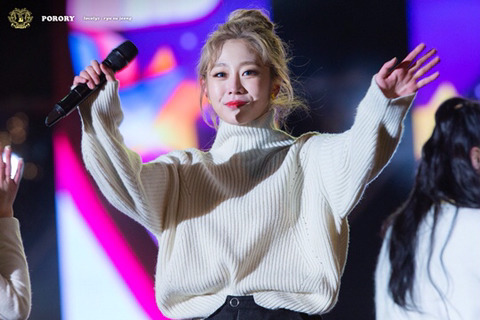 [러블리즈] 목구멍이 부은 기분이 들어서 지수 | 인스티즈