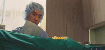 새엄마가 데려온 동생이 저랑 똑같이 성형을 했어요.. 근데...gif | 인스티즈