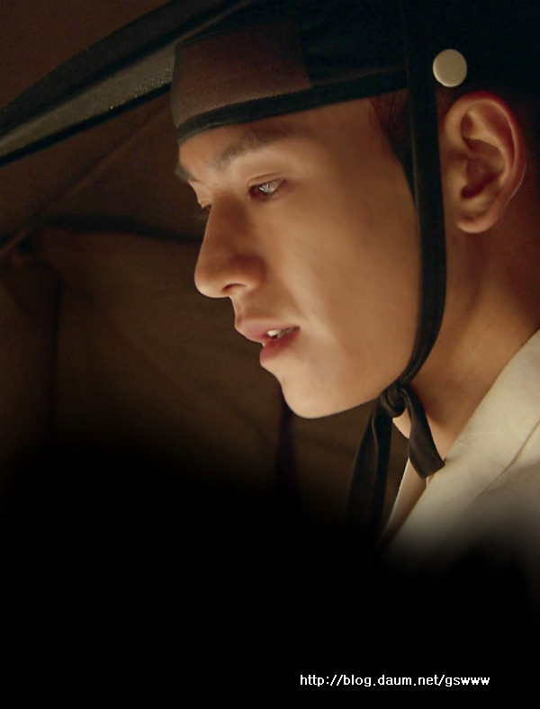 눈빛연기 타고나야한다 VS 연습으로 가능하다 | 인스티즈