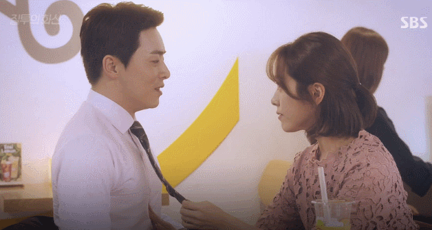 여주 앞에서 방구 뀌고 소개팅녀 앞에서 트름 하는 소화 장인 남주 (질투의 화신 11화 中) | 인스티즈