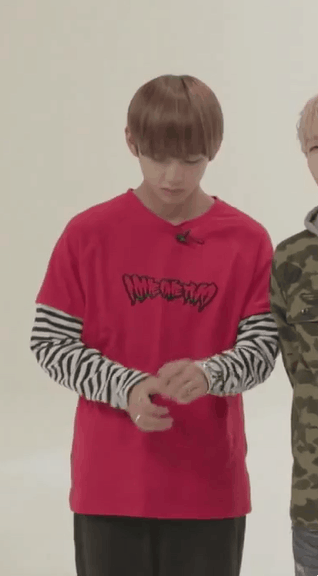 같은 옷 입은 남자아이돌들.jpg | 인스티즈