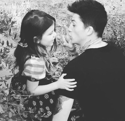 자신의 손목에 CL(씨엘) 본명을 새긴 남자모델 | 인스티즈