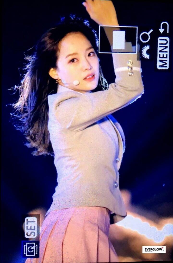 오늘자 김세정 판교 사진 (예쁘다..) +추가 | 인스티즈