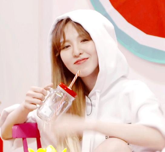 레드벨벳 웬디 사복에서의 찰떡 같은 모자 스타일링 모음.jpg | 인스티즈