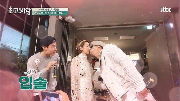  지나가던 길에 자꾸 방송출연하는 아이돌.jpg | 인스티즈