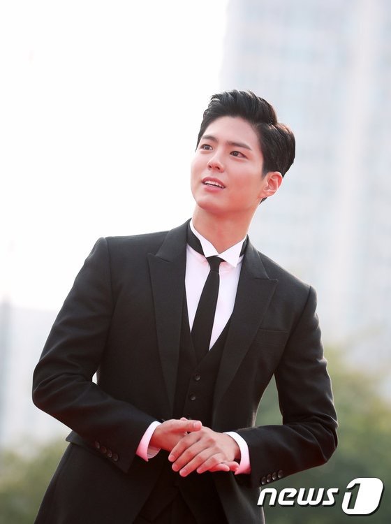 박보검 쓰리피스 수트 코디 수준.JPG | 인스티즈