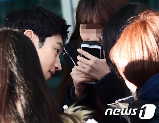 잘생긴 남자랑 대화할때 이런 여성들 의외로 많음 | 인스티즈