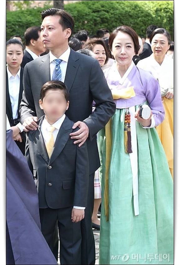 10년전 프로그램 하나로 인기스타가 되었던 아나운서 | 인스티즈