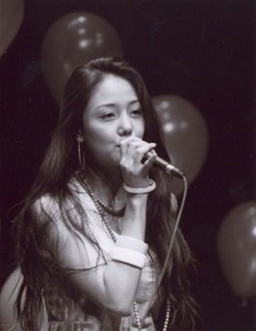 자살한지 10년이 된 가수 | 인스티즈