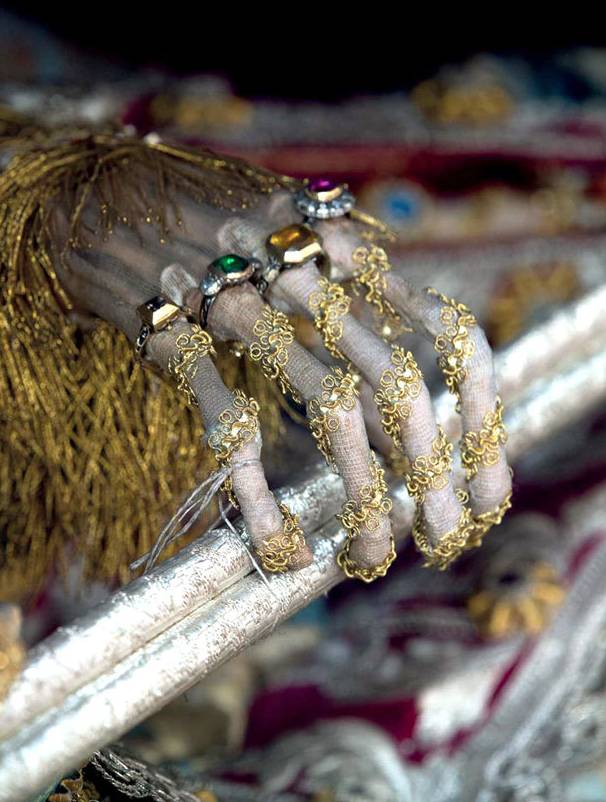 로마의 지하 묘지에서 발굴한 해골 | 인스티즈