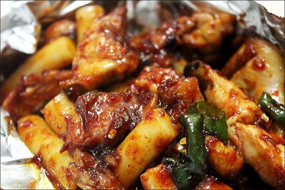 숯불바베큐치킨 최강자는? 훌랄라 vs 지코바 vs 코리안 vs 불로만 | 인스티즈