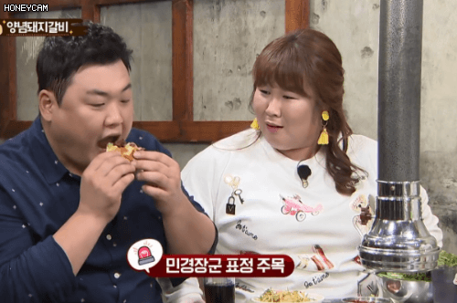 고깃집에서 빵 먹는 사람들 | 인스티즈