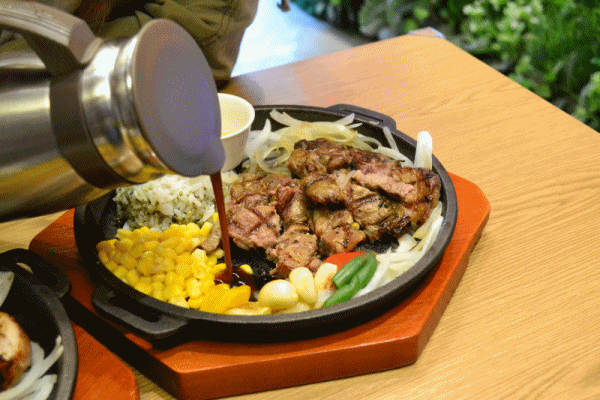 고기더쿠! 목살 스테이크 샐러드 gifjpg | 인스티즈