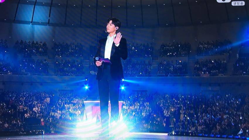 오늘자 옷 3벌 갈아입은 박보검.jpg | 인스티즈