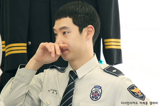 하늘에서 만인의 이상형되라고 내려준 배우 이제훈의 의경시절 | 인스티즈