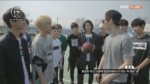  지나가던 길에 자꾸 방송출연하는 아이돌.jpg | 인스티즈