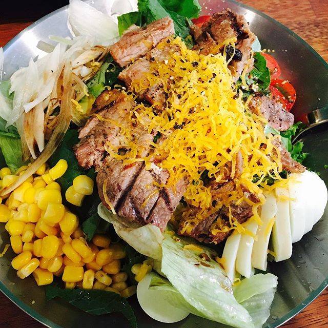 고기더쿠! 목살 스테이크 샐러드 gifjpg | 인스티즈