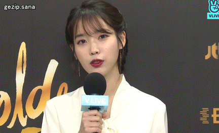 골든디스크 백스테이지 아이유.gif | 인스티즈