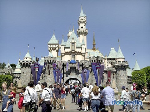 한국에 꼭 들어왔으면 하는 테마파크는? 전자 vs 후자 | 인스티즈