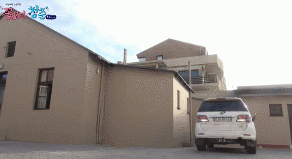 후진하다 사고낸 박보검ㅋㅋ.gif (꽃청춘) | 인스티즈