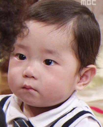 못 본 사이에 많이 큰 거침없이하이킥 준이.jpg | 인스티즈