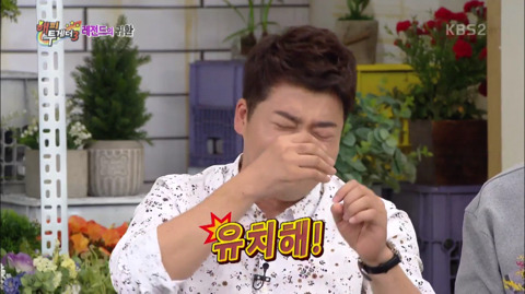 [동방신기] 윤호의 거친 열정과 그걸 지켜보는 불안한 눈빛의 창민.jpg | 인스티즈