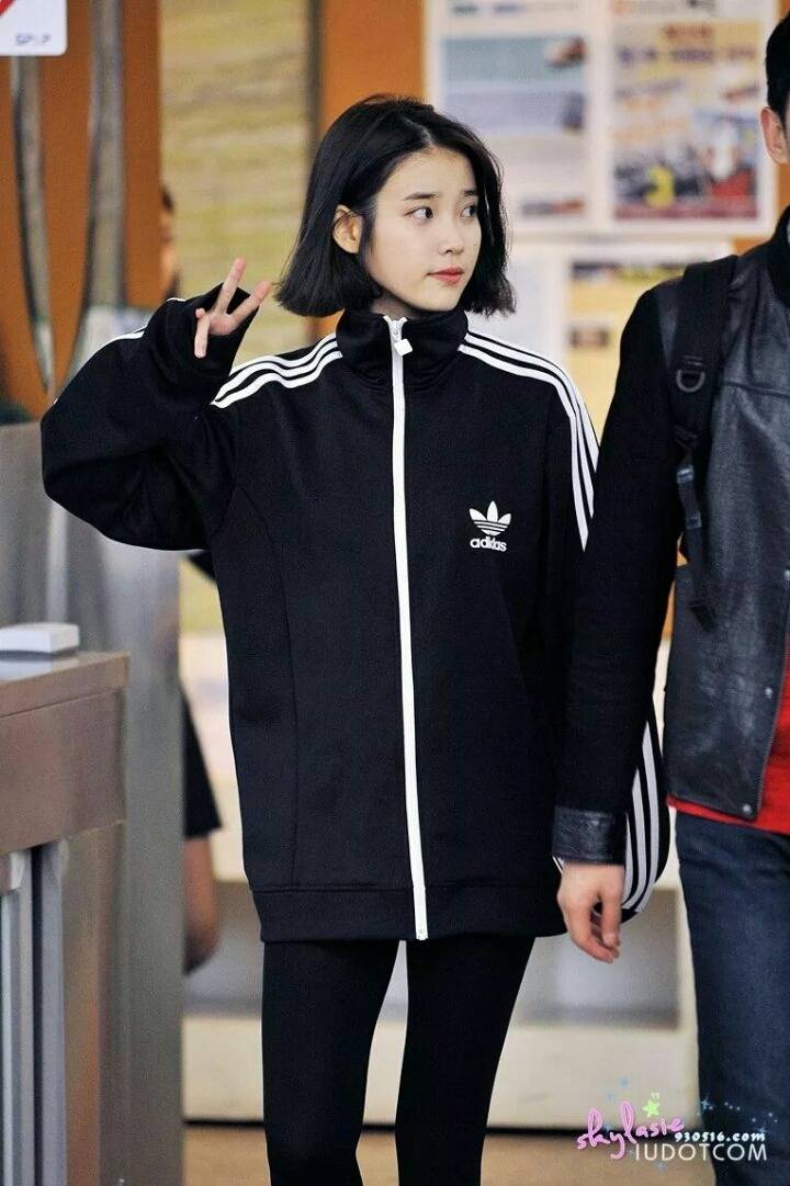 아이유 단발&똥머리 vs 긴생머리 | 인스티즈