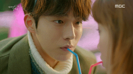 [역도요정김복주] 입덕부정기 끝낸 남사친의 직진과 여주의 첫키스.gif | 인스티즈