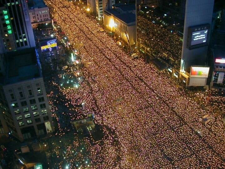 외신들이 놀랐던 한국의 탄핵시위.jpg | 인스티즈