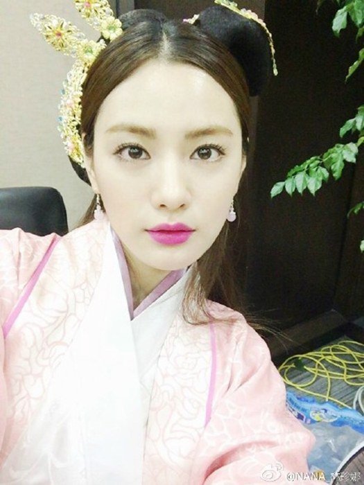 아치형 눈썹을 가진 연예인들 | 인스티즈