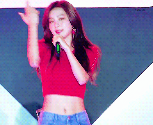 슬기의 허리 라인 | 인스티즈