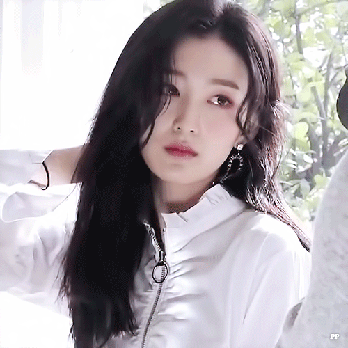 구구단 리더 하나.gif | 인스티즈