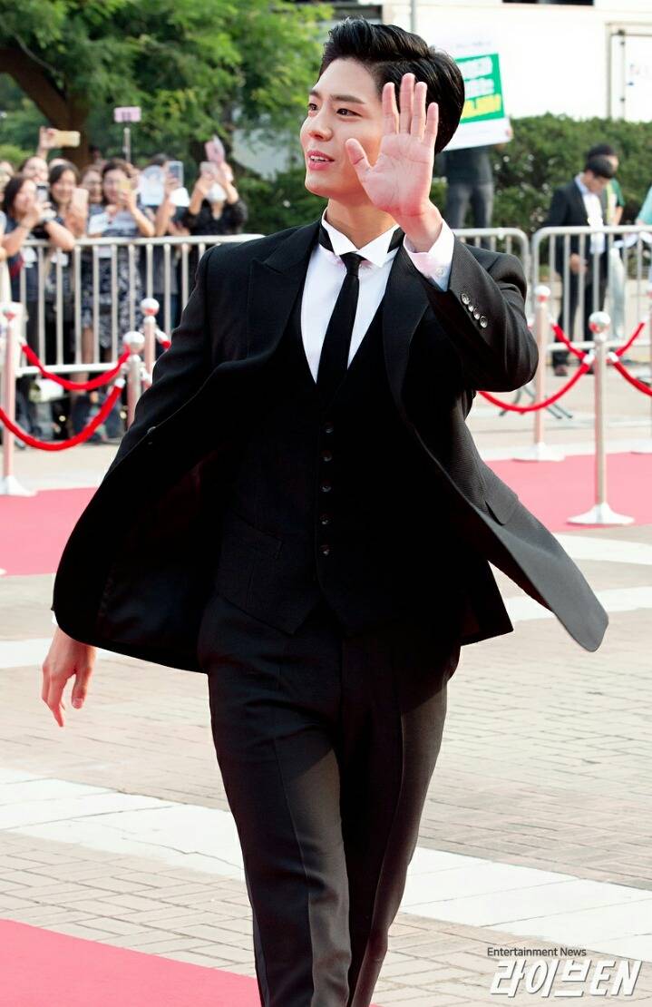 박보검 쓰리피스 수트 코디 수준.JPG | 인스티즈