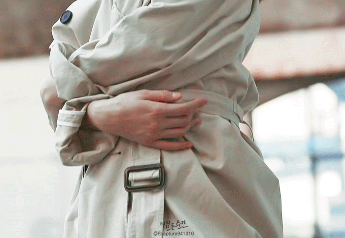 [짱예주의] 수지 GUESS Spring 2017컬렉션.gif | 인스티즈