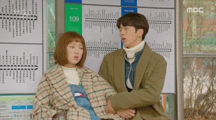 [역도요정김복주] 입덕부정기 끝낸 남사친의 직진과 여주의 첫키스.gif | 인스티즈