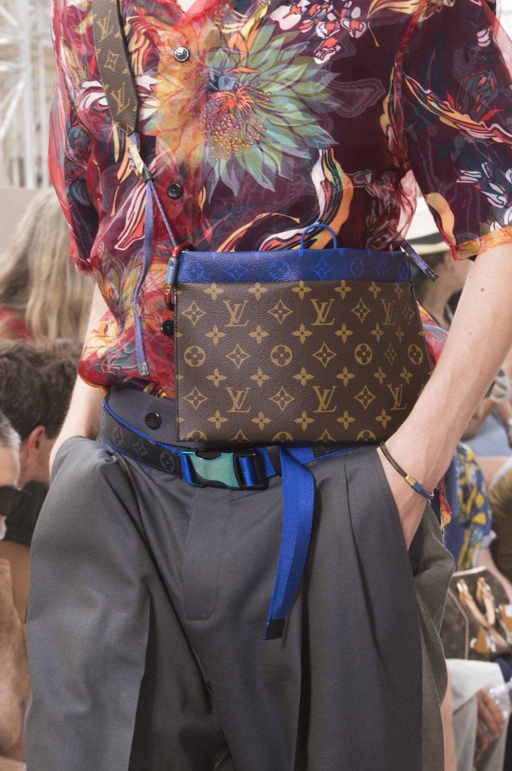 루이비통 2018년 신상 백 | 인스티즈