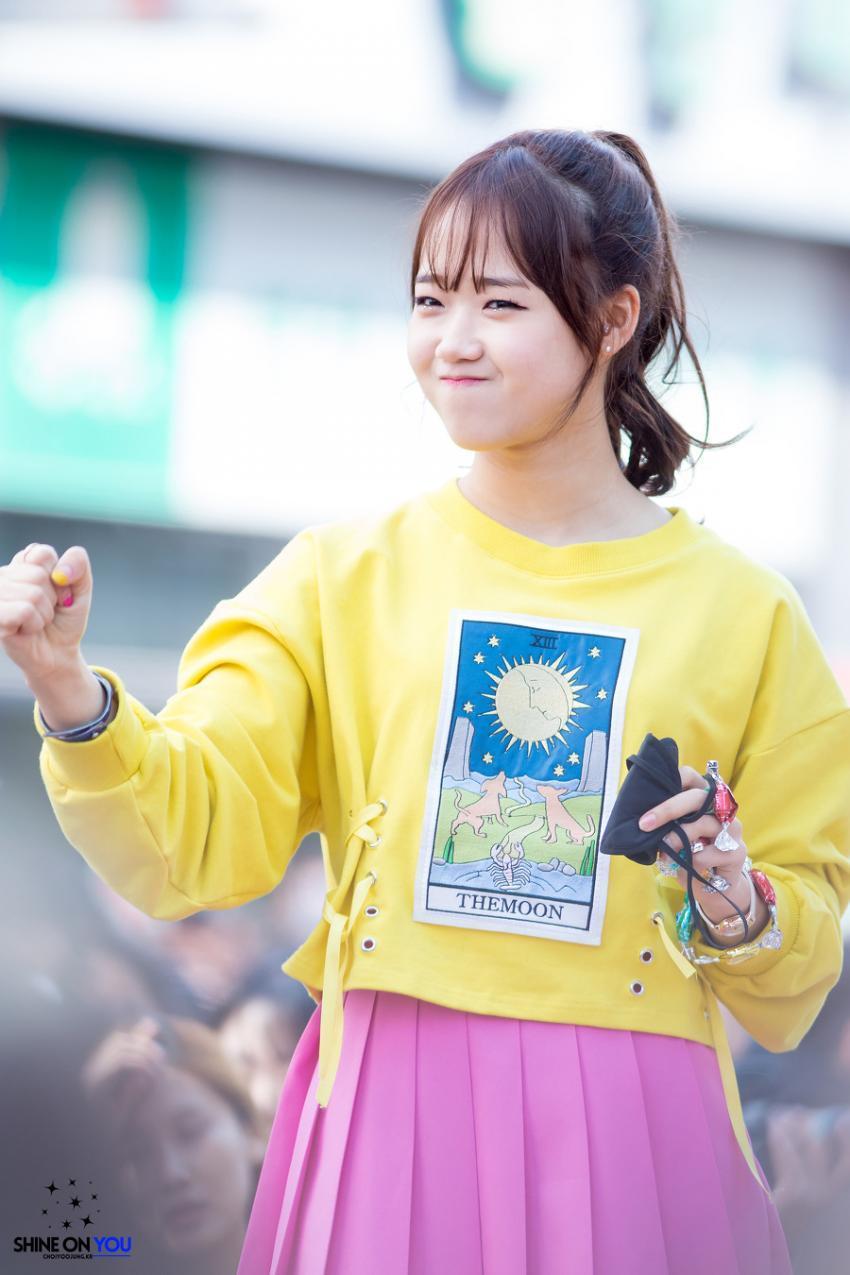 ioi 아이오아이 흔할 것 같지만 실제론 찾기 힘든 비쥬얼 만능캐 유댕이 (최유정) 짤 모음. (feat. 볼매/데이터주의)) (I.O.I) | 인스티즈