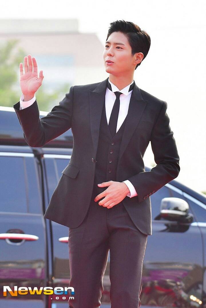 박보검 쓰리피스 수트 코디 수준.JPG | 인스티즈