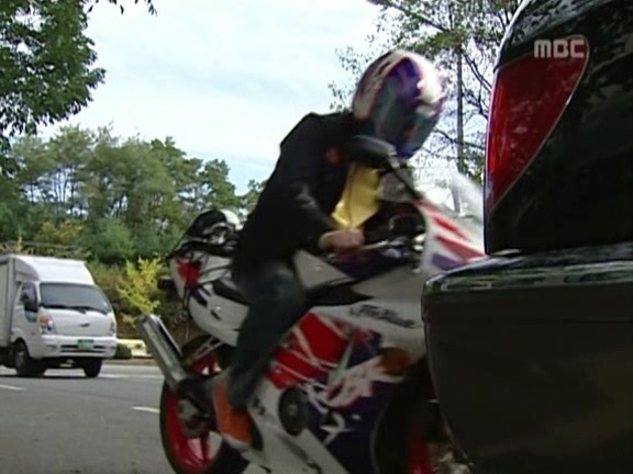 [거침없이하이킥] 민용이 옥탑방에 감금된 남자들ㅋㅋㅋㅋㅋ.jpg | 인스티즈