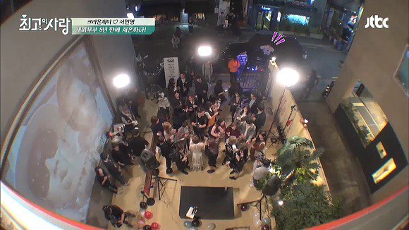  지나가던 길에 자꾸 방송출연하는 아이돌.jpg | 인스티즈