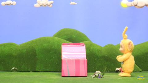 텔레토비와 옷상자.jpg (텔레토비 무서워하는 사람 주의) | 인스티즈