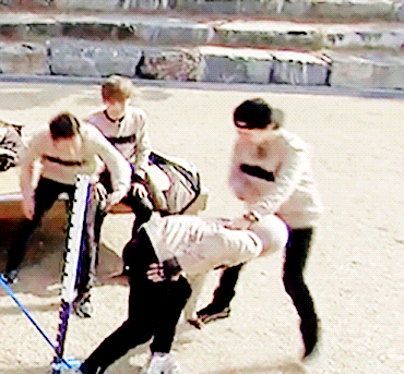 여자,남자 가리지않는 매너봇 송지효.gif (feat.젝스키스) | 인스티즈