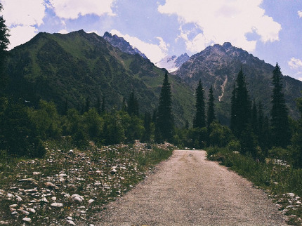 우리는 서로 깊이 사랑했고 많은 날들을 사랑에 잠겨 보냈다 | 인스티즈