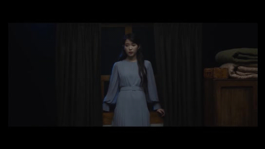 [데이터주의] 잊어야 한다는 마음으로 MV - 아이유.gif | 인스티즈