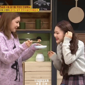 [잘먹겠습니다] 오마이걸 지호 먹방.gif (데이터주의) | 인스티즈
