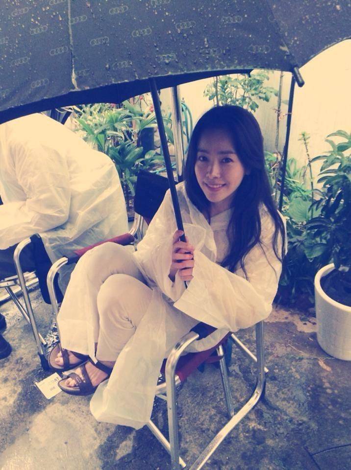 체구(덩치)가 정말 작은걸로 유명한 여자연예인 TOP3 (남자랑 키차이 체격차이...) | 인스티즈